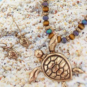 Nwt: Sea Turtle 🐢 Necklace, Gold tone